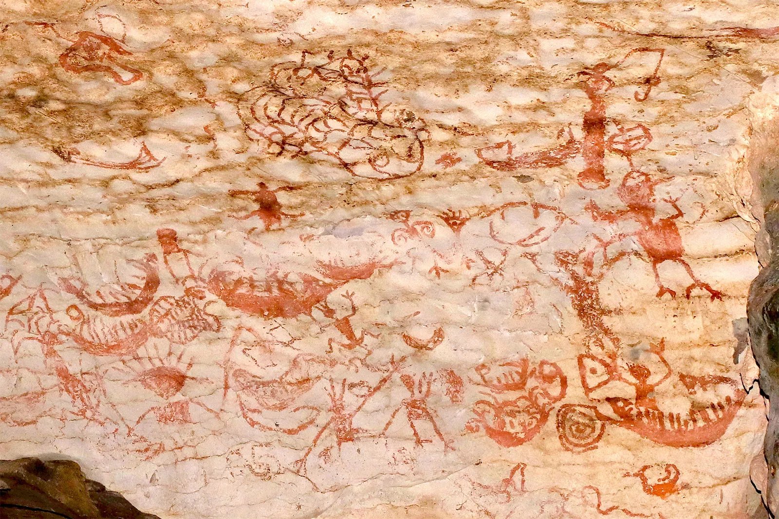 페인티드 동굴 (Painted Cave / Kain Hitam) 암각화 관찰